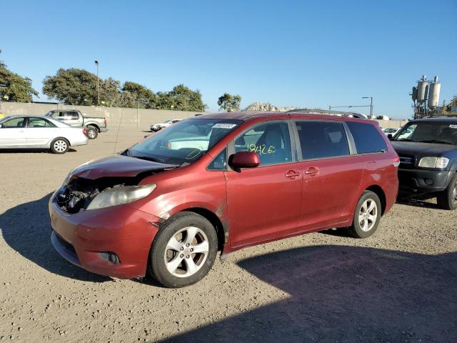 5TDKK3DC3BS049041 - 2011 TOYOTA SIENNA LE BURGUNDY photo 2