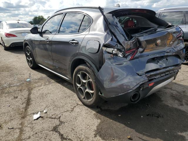 ZASFAKPN4J7B86226 - 2018 ALFA ROMEO STELVIO SP GRAY photo 3