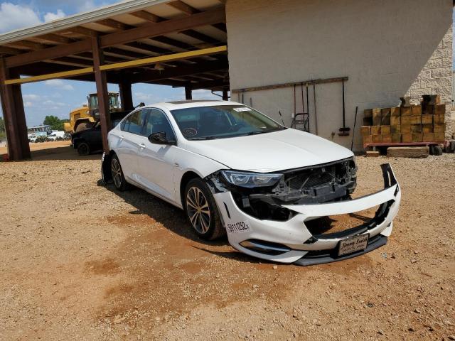 W04GP6SX5J1096222 - 2018 BUICK REGAL ESSE WHITE photo 1