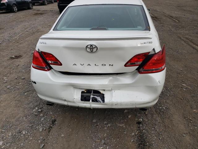 4T1BK36B26U062672 - 2006 TOYOTA AVALON WHITE photo 9