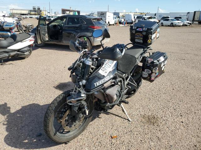 SMTE03BF5GT716587 - 2016 TRIUMPH MOTORCYCLE TIGER 800 BLACK photo 2