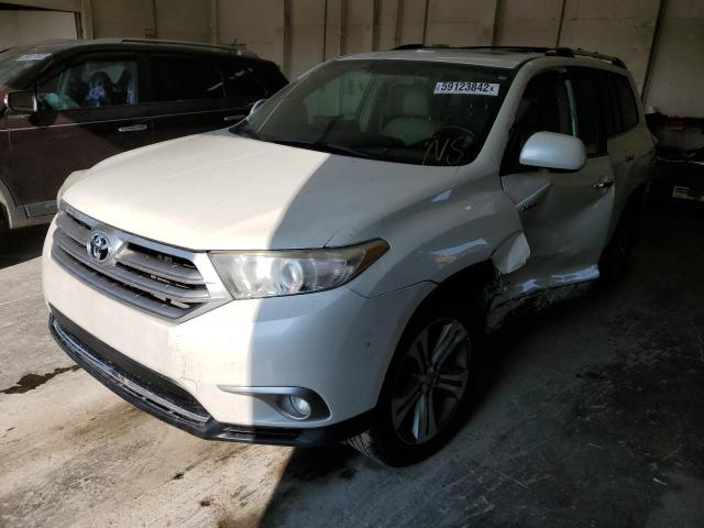 5TDDK3EH1DS255707 - 2013 TOYOTA HIGHLANDER WHITE photo 2