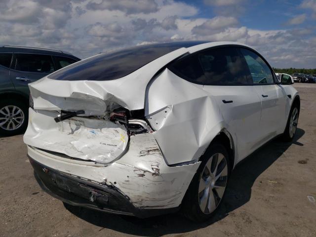 5YJYGDEE6MF077747 - 2021 TESLA MODEL Y WHITE photo 4