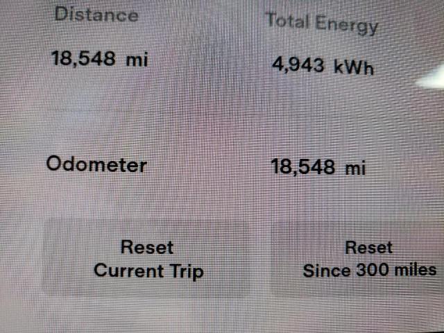 5YJYGDEE6MF077747 - 2021 TESLA MODEL Y Blanc photo 8