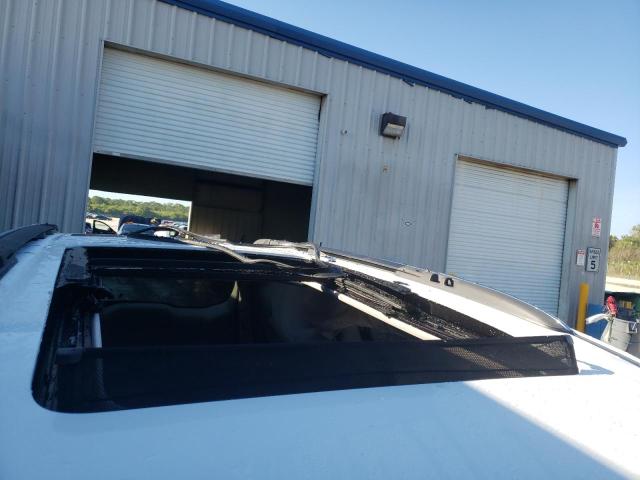 2C4RC1GG8JR141381 - 2018 CHRYSLER PACIFICA L WHITE photo 9