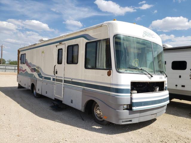 1GBLP37J6V3317980 - 1998 CHEVROLET MOTORHOME WHITE photo 1