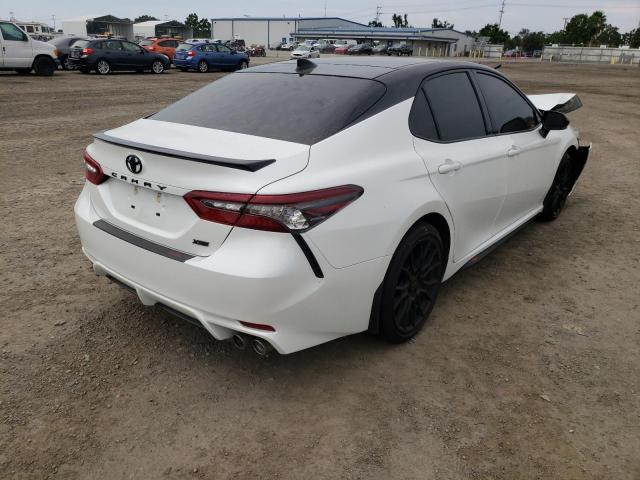 4T1KZ1AK8MU058825 - 2021 TOYOTA CAMRY TRD WHITE photo 4