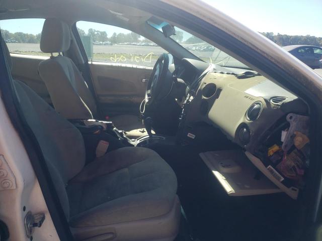 2G2WP522551341895 - 2005 PONTIAC GRAND PRIX თეთრი ფოტო 5