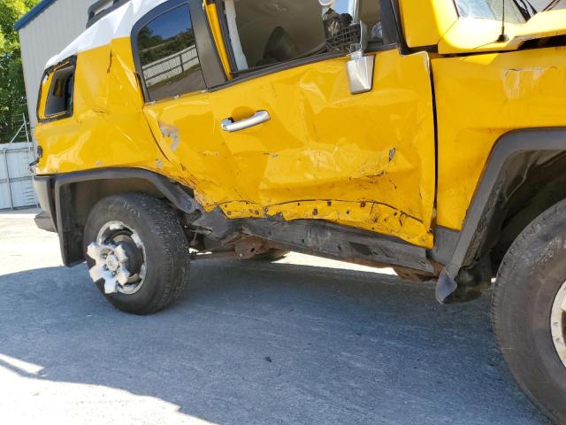 JTEBU11F470070497 - 2007 TOYOTA FJ CRUISER YELLOW photo 9