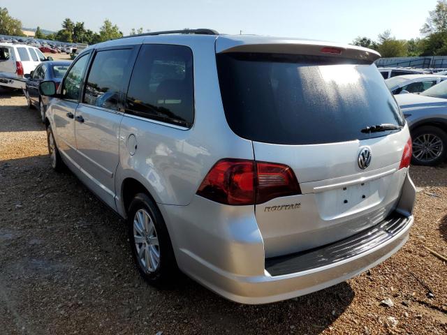 2V8HW44179R550797 - 2009 VOLKSWAGEN ROUTAN S SILVER photo 3