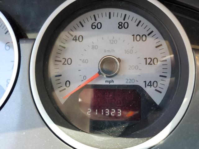 2V8HW44179R550797 - 2009 VOLKSWAGEN ROUTAN S SILVER photo 8