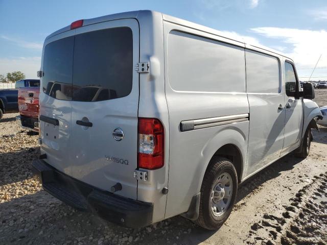 1N6BF0KM4EN107051 - 2014 NISSAN NV 1500 SILVER photo 4