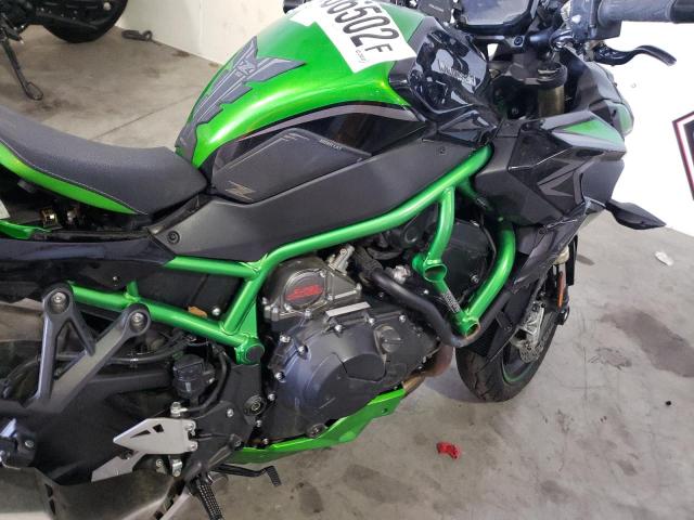 JKAZRCL18MA000034 - 2021 KAWASAKI ZR1000 L GREEN photo 9