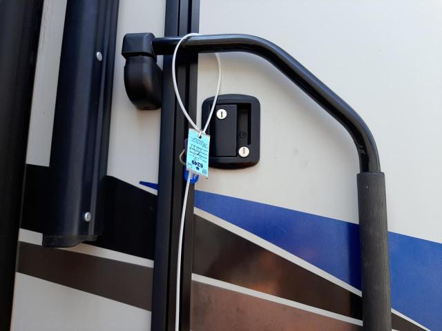 4YDF32022JE760334 - 2018 KEYSTONE AVALANCHE ორფეროვანი ფოტო 6