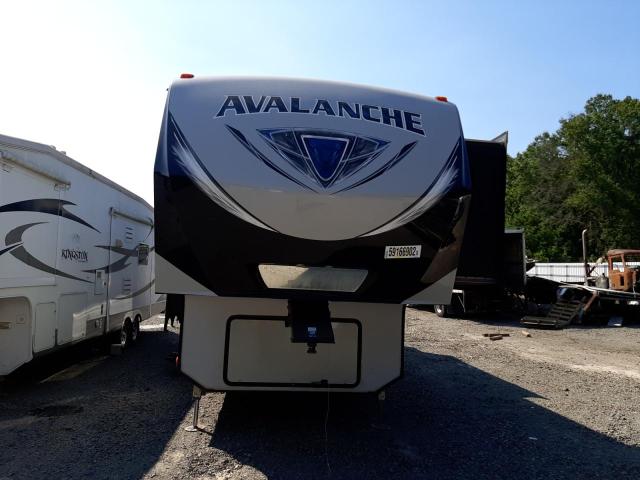 4YDF32022JE760334 - 2018 KEYSTONE AVALANCHE ორფეროვანი ფოტო 8
