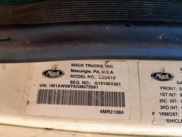 1M1AW09Y6GM075591 - 2016 MACK 600 CXU600 WHITE photo 10