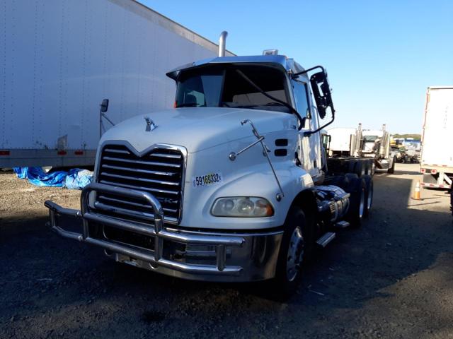 1M1AW09Y6GM075591 - 2016 MACK 600 CXU600 WHITE photo 2