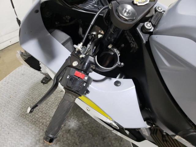 JS1GN7FA3N7100109 - 2022 SUZUKI GSX-R600 GRAY photo 9