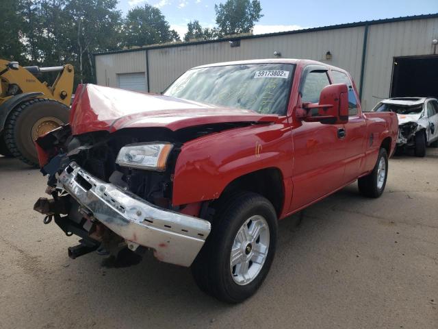 1GCEK19B15E281178 - 2005 CHEVROLET SILVERADO RED photo 2