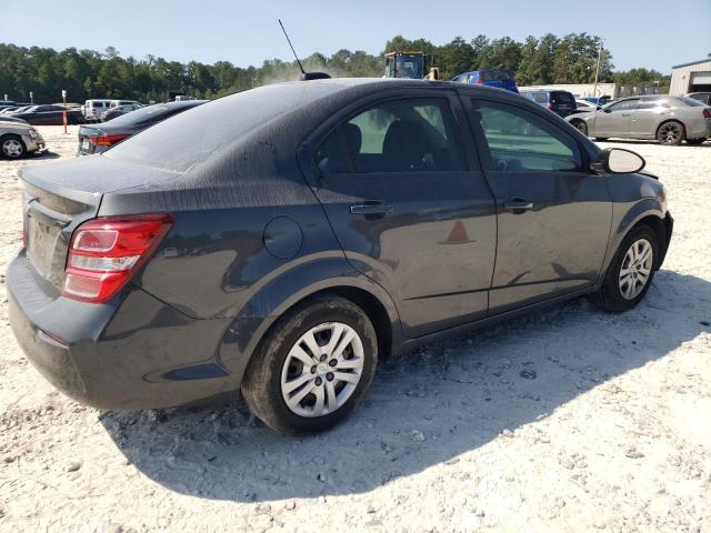 1G1JB5SH9H4132783 - 2017 CHEVROLET SONIC LS GRAY photo 4