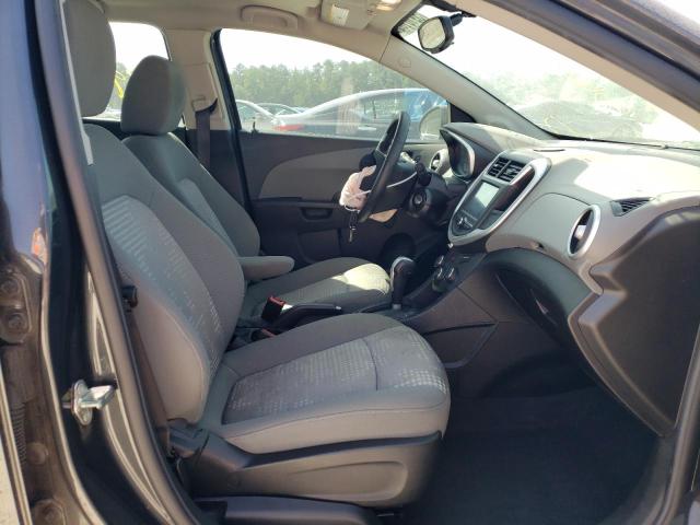 1G1JB5SH9H4132783 - 2017 CHEVROLET SONIC LS GRAY photo 5