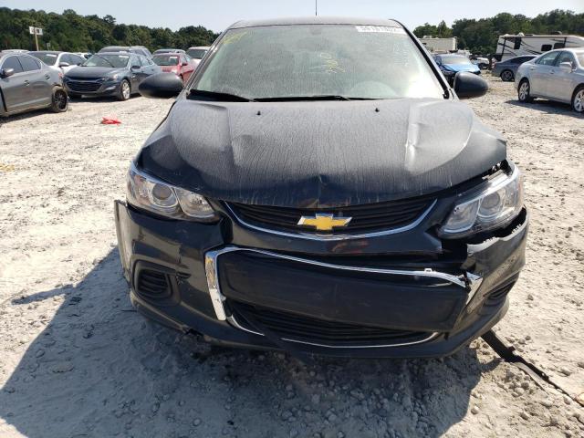 1G1JB5SH9H4132783 - 2017 CHEVROLET SONIC LS GRAY photo 9