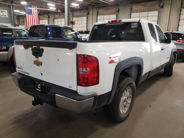 1GCSKSE32AZ278283 - 2010 CHEVROLET SILVERADO WHITE photo 4