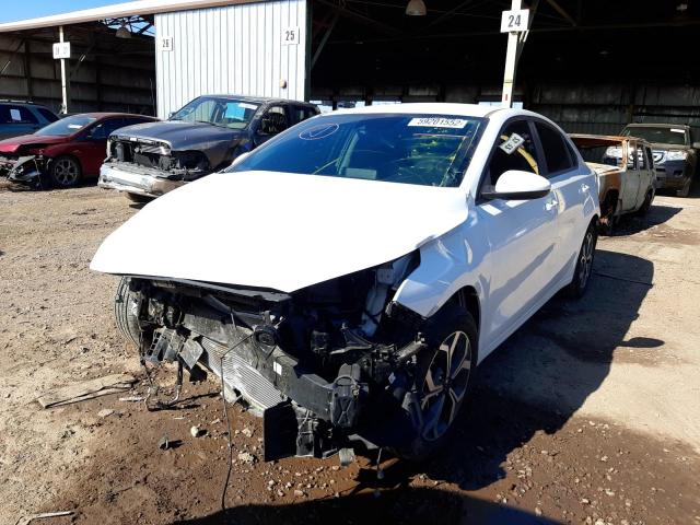 3KPF24AD8LE243841 - 2020 KIA FORTE FE WHITE photo 2