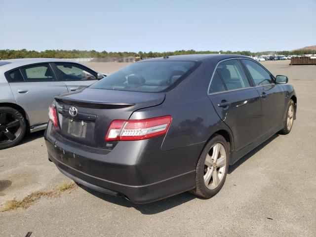 4T1BF3EK5BU624645 - 2011 TOYOTA CAMRY BASE GRAY photo 4