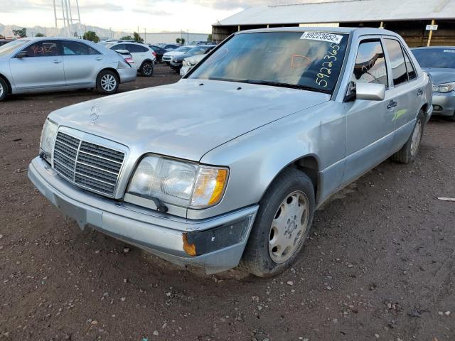 WDBEA32E2SC249767 - 1995 MERCEDES-BENZ E 320 BASE SILVER photo 2