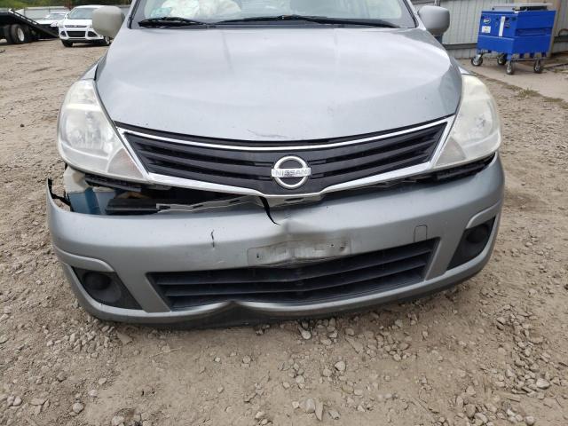 3N1BC1CP8AL447956 - 2010 NISSAN VERSA S GRAY photo 9