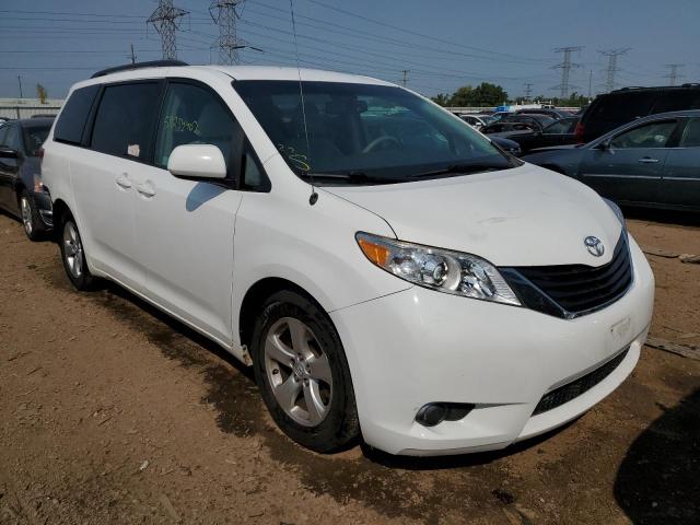 5TDKK3DC7DS367246 - 2013 TOYOTA SIENNA LE WHITE photo 1