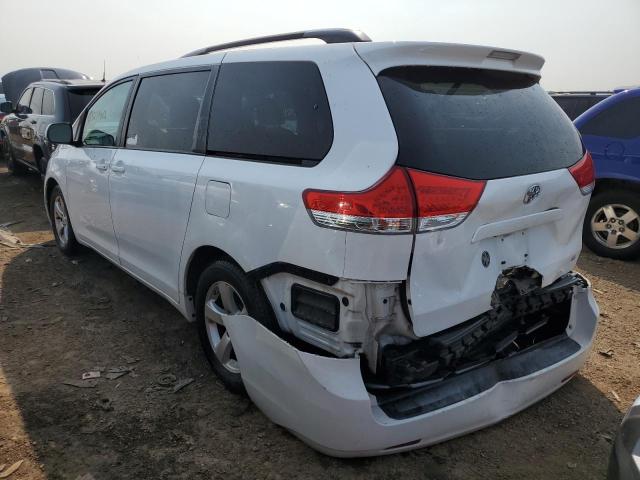 5TDKK3DC7DS367246 - 2013 TOYOTA SIENNA LE WHITE photo 3