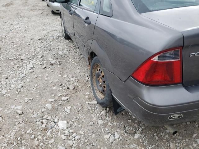 1FAHP34N17W294964 - 2007 FORD FOCUS ZX4 GRAY photo 9