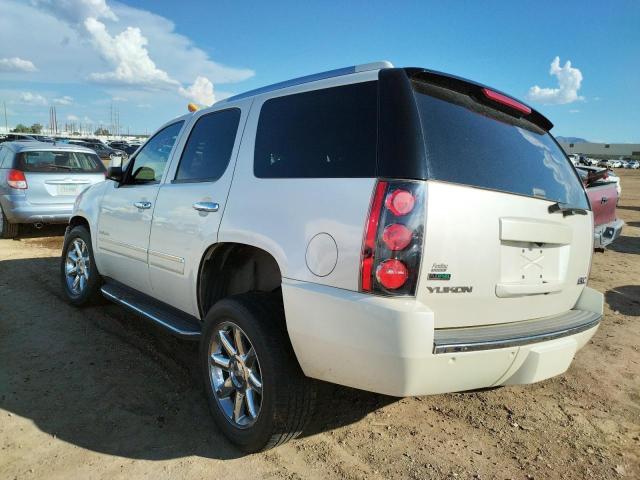 1GKS2EEF4CR213244 - 2012 GMC YUKON DENA WHITE photo 3