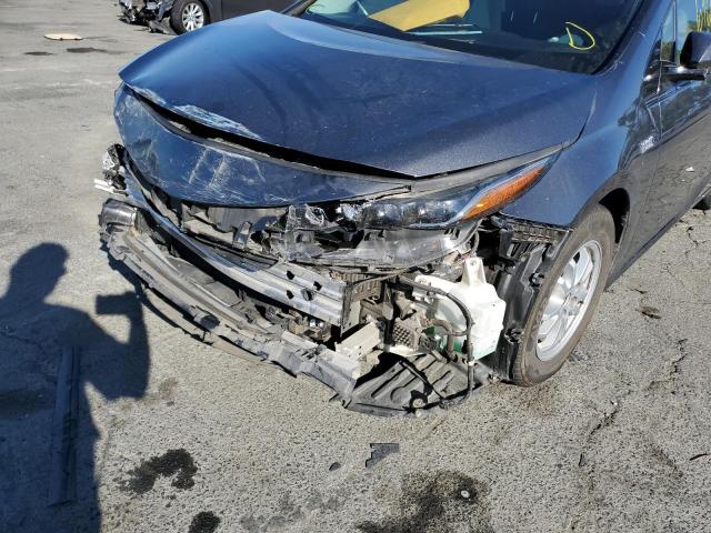 JTDKARFP8H3021316 - 2017 TOYOTA PRIUS PRIM 灰色 照片 9