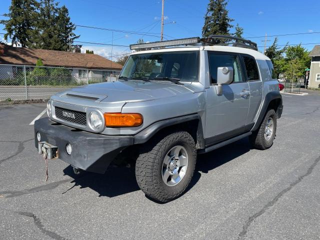 JTEBU11F38K045516 - 2008 TOYOTA FJ CRUISER SILVER photo 2