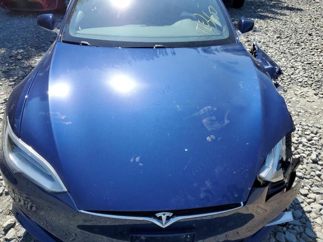 5YJSA1E21JF245561 - 2018 TESLA MODEL S BLUE photo 7