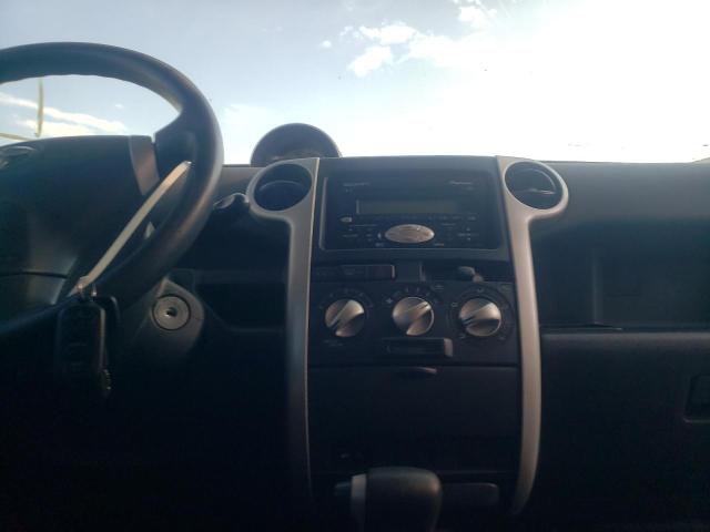 JTLKT324050216203 - 2005 TOYOTA SCION XB თეთრი ფოტო 9