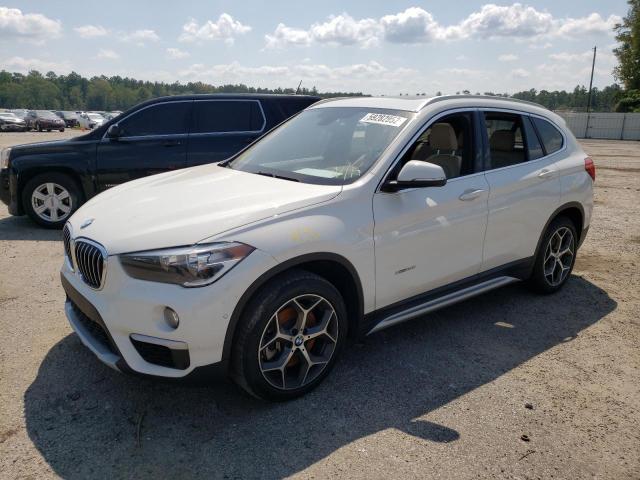 WBXHT3C30J5F93239 - 2018 BMW X1 XDRIVE2 WHITE photo 2