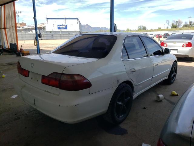 1HGCG5552XA049720 - 1999 HONDA ACCORD EX WHITE photo 4