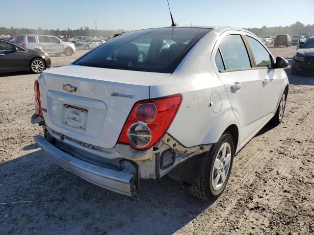 1G1JA5SH1D4197835 - 2013 CHEVROLET SONIC LS WHITE photo 4
