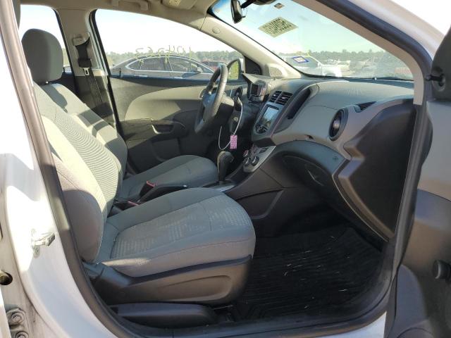 1G1JA5SH1D4197835 - 2013 CHEVROLET SONIC LS WHITE photo 5