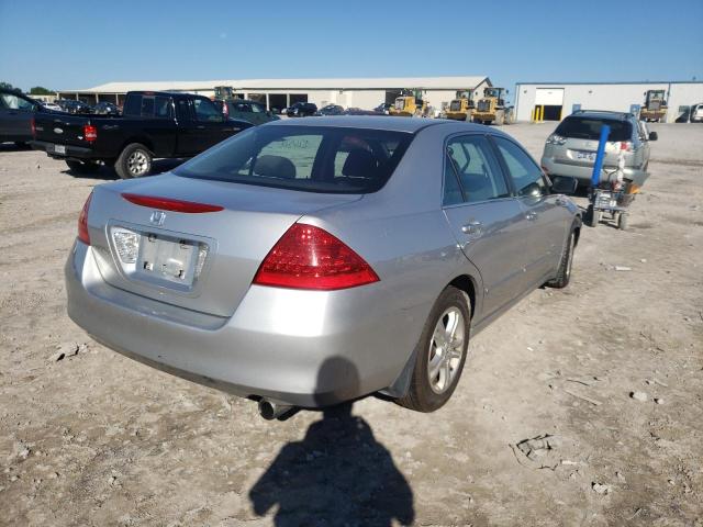 1HGCM56327A153999 - 2007 HONDA ACCORD SE SILVER photo 4