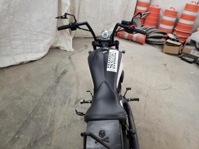 5VPWB36N5C3007300 - 2012 VICTORY MOTORCYCLES HIGH-BALL Zweifarbig Foto 5