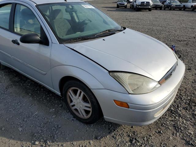 1FAFP34371W209915 - 2001 FORD FOCUS SILVER photo 9