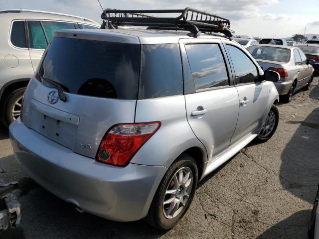 JTKKT624660163045 - 2006 TOYOTA SCION SILVER photo 4