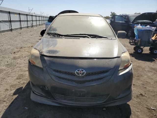 JTDBT923971126454 - 2007 TOYOTA YARIS CHARCOAL photo 5