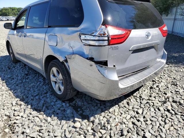 5TDKZ3DC3HS774871 - 2017 TOYOTA SIENNA LE SILVER photo 9