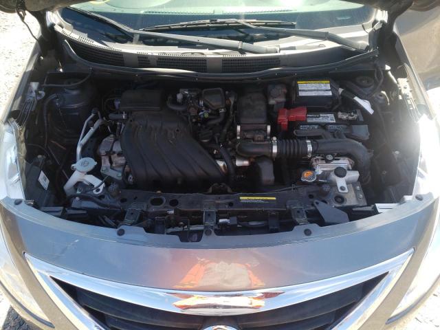 3N1CN7AP3HL904865 - 2017 NISSAN VERSA S GRAY photo 7